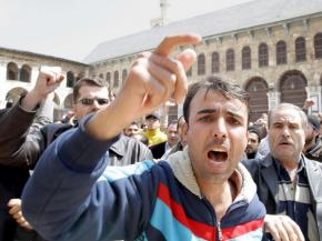 Hundreds march through Damascus' Old City area