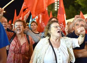 Supporters of Bloco de Esquerda marching in August