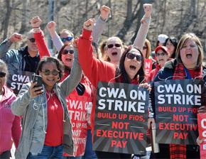 Striking Verizon workers on the picket line