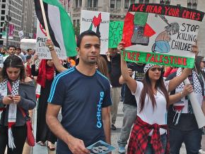 Chicagoans march in solidarity with Palestine against the murderous Israeli assault on Gaza